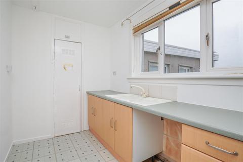 84 Balmore Drive, Hamilton, ML3 8BU