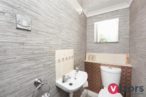 32 Beeches Way, Birmingham, B31 3RJ