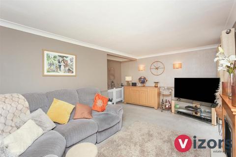 32 Beeches Way, Birmingham, B31 3RJ