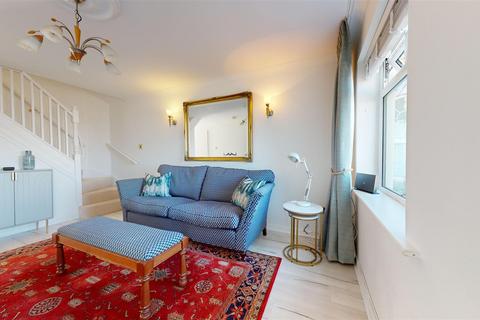 2 bedroom end of terrace house for sale, John Batchelor Way, Penarth CF64