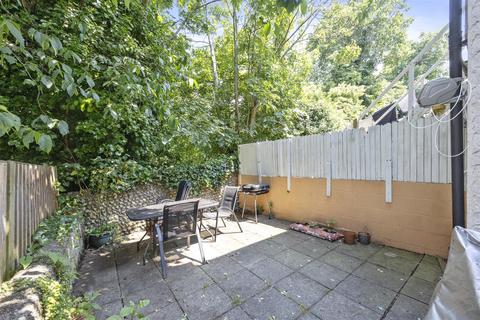 2 bedroom flat for sale, Shanklin Road, Elm Grove, Brighton