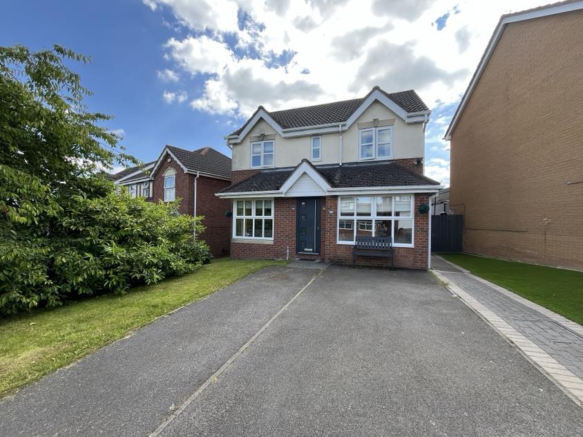 Thorpe Downs Road, Church Gresley DE11 4 bed detached house £300,000