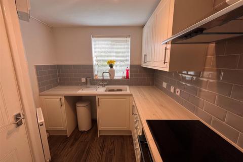 2 bedroom semi-detached house for sale, Middle Close, Swadlincote DE11