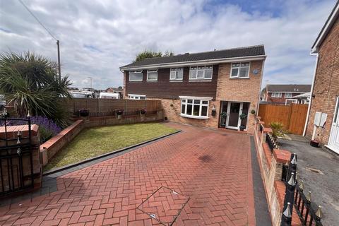 3 bedroom semi-detached house for sale, Meadow Lane, Swadlincote DE11