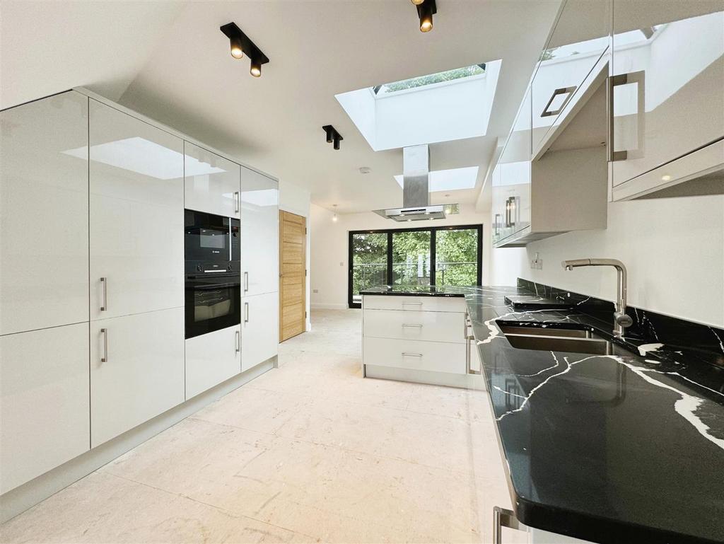 Kitchen diner/living area