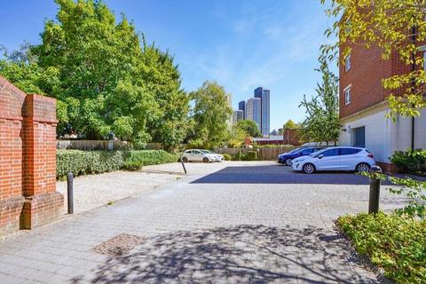 1 bedroom apartment for sale, Metro Apartments, 101 Goldsworth Road Woking, GU21 6LF