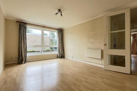 2 bedroom apartment to rent, Upton Dene, Sutton SM2