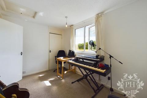 14 Hornbeam Close, Ormesby, Middlesbrough, TS7 9PN