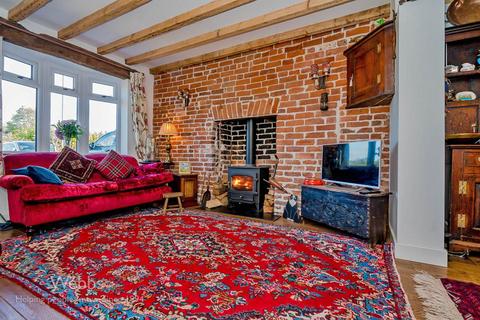 Plough Cottage School Road, Trysull, Wolverhampton, WV5 7HR