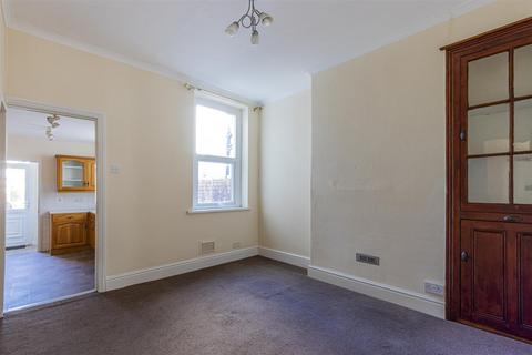 3 bedroom terraced house to rent, Arabella Street, Cardiff CF24