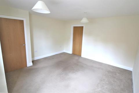 3 bedroom semi-detached house to rent, Milbourne Way, Chippenham