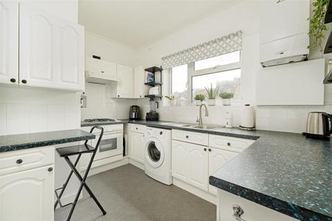 2 bedroom apartment for sale, Hermon Hill, Wanstead