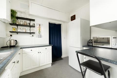 2 bedroom apartment for sale, Hermon Hill, Wanstead