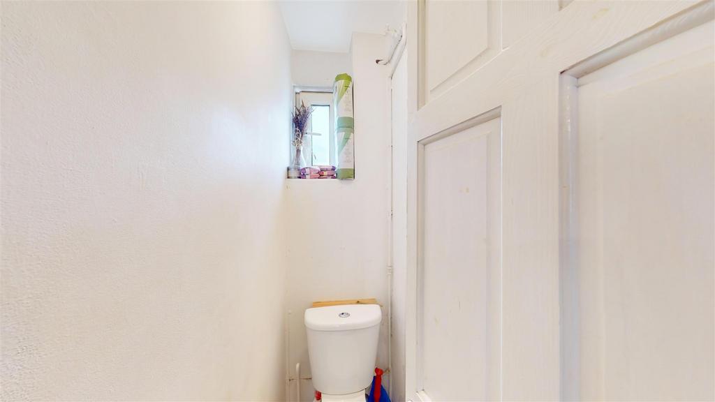 7 Kirton Gardens - Ubkt2t9qmarkgs QHn ZOS.jpg