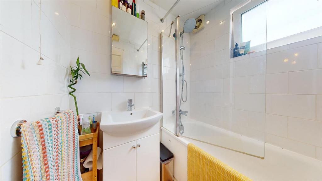 7 Kirton Gardens - 6y2 Q1 Tvn Fs Th0 By0d Wch.jpg