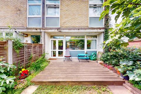 7 Kirton Gardens, London, E2 7LS