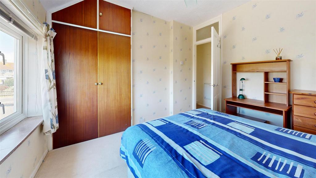 65-Pound-Piece-Bedroom 3.jpg