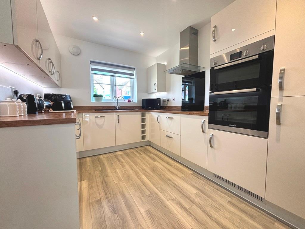 Cartwright Way, Evesham 4 bed detached house for sale £445,000