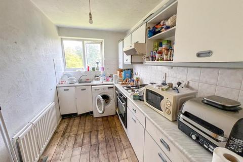 2 bedroom flat for sale, Warham Road, South Croydon