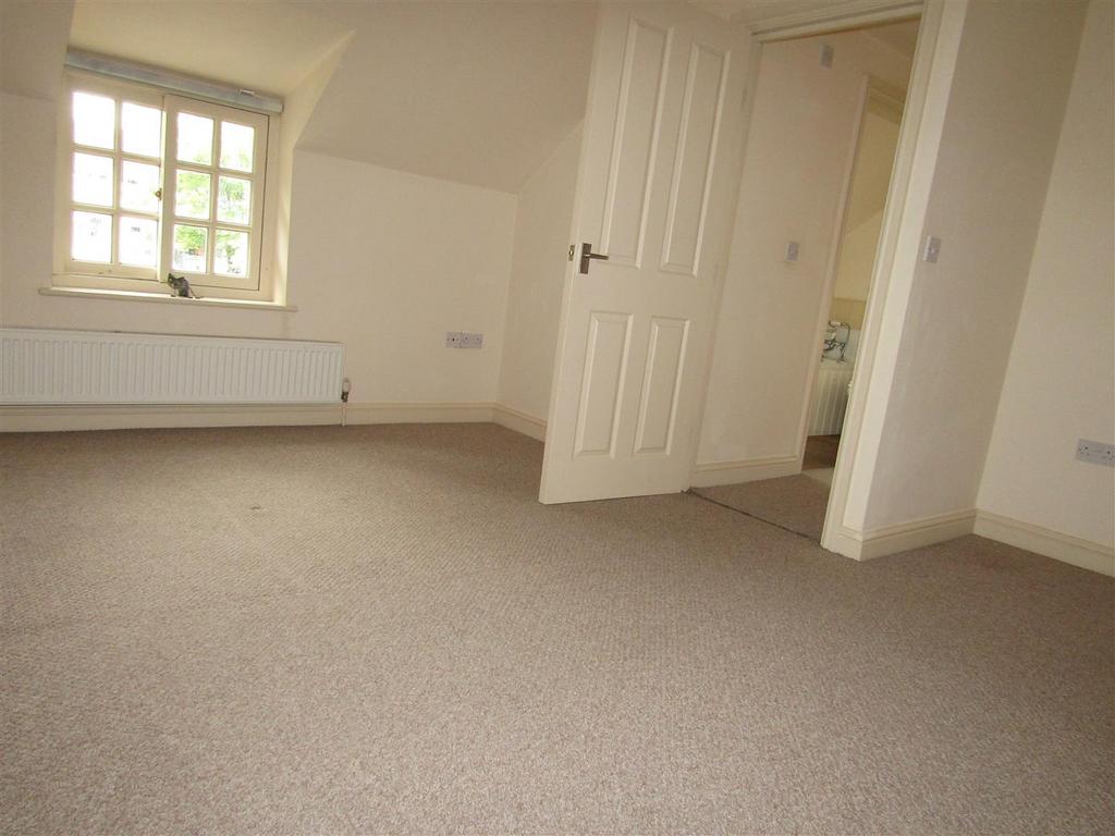 St. James Square, Boroughbridge 1 bed link detached house to rent £