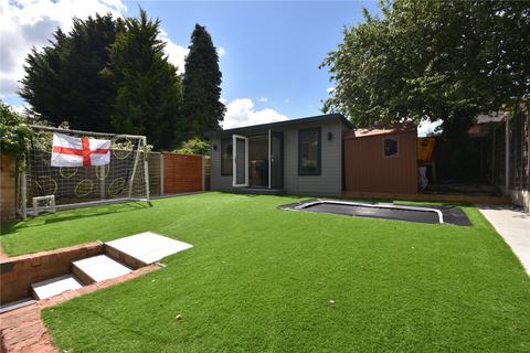 15 Dalewood Croft, Birmingham, B26 1NB