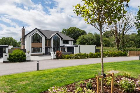 5 bedroom detached house for sale, An outstanding and individually designed detached family home in Hartford