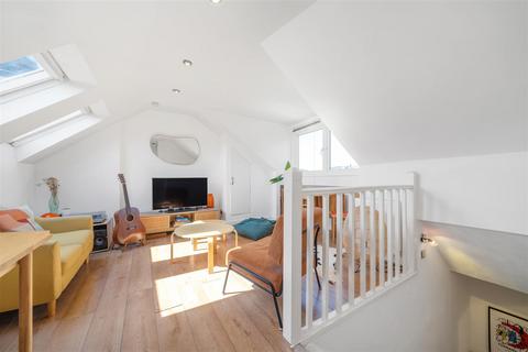 2 bedroom flat for sale, Kinfauns Road, Tulse Hill, SW2