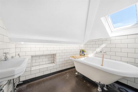 2 bedroom flat for sale, Kinfauns Road, Tulse Hill, SW2