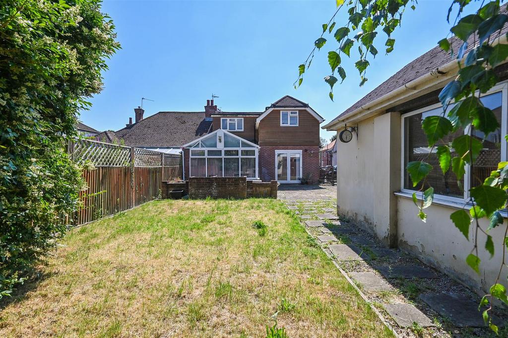 Rowlands Avenue, Waterlooville 4 bed bungalow for sale £400,000
