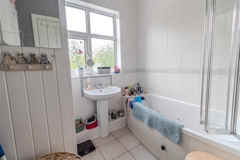 48 Bakerdale Road, Bakersfield, Nottingham, NG3 7GH