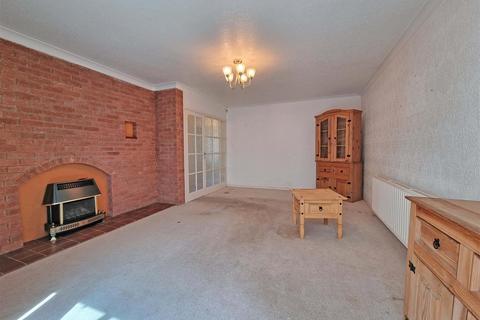 2 bedroom detached bungalow for sale, Woodvale Drive, Hall Green, Birmingham