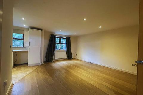 2 bedroom apartment to rent, Victoria Mills, Holmfirth HD9