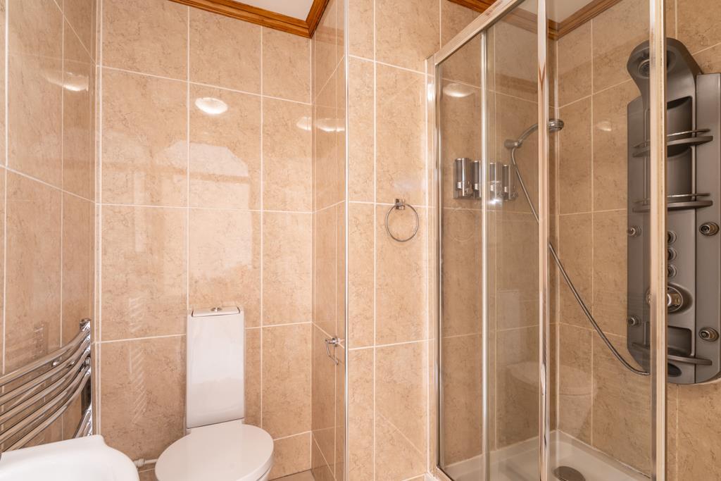 Master En-Suite