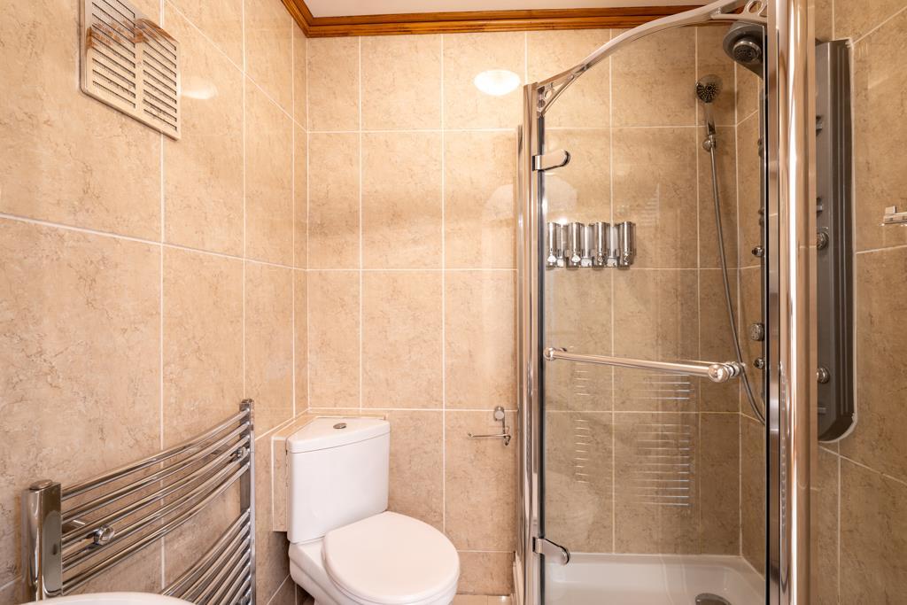 Bedroom 2 En-Suite