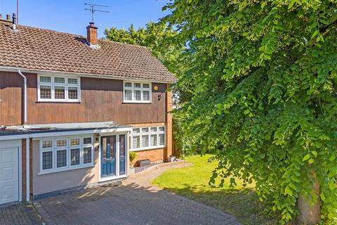 3 bedroom semi-detached house for sale, The Paddocks, Ingatestone