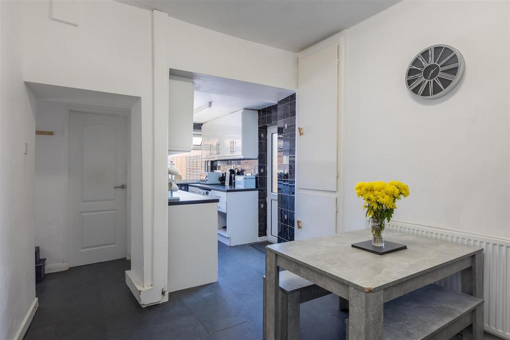 Mill Street 105 Kitchen Dining Room-4.jpg