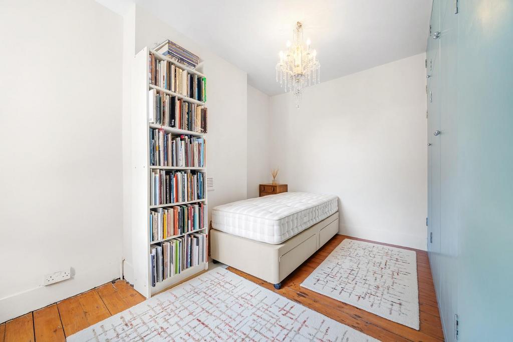 Bedroom 2.jpg