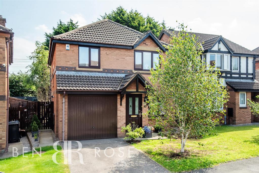 Brantwood Drive, Leyland 4 bed detached house for sale £240,000