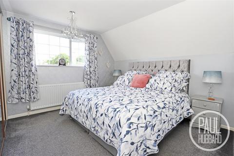 10 Catchpole Close, Kessingland, Lowestoft, NR33 7TL