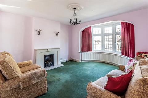 12 Dudley Grove, Epsom, KT18 7NB