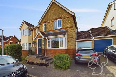 3 bedroom semi-detached house for sale, Beech Avenue, Halstead