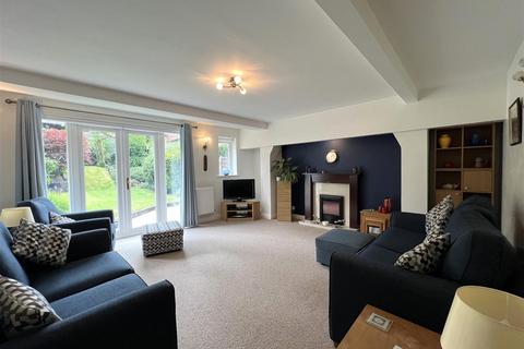 4 bedroom detached house for sale, Windsor Place, Congleton