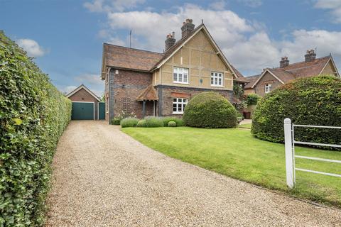 3 bedroom semi-detached house for sale, Beeson End Lane, Harpenden