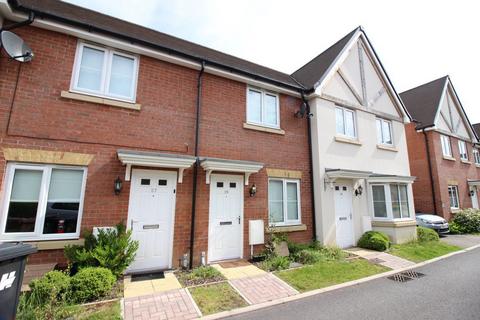 2 bedroom house to rent, Wright Close, Bushey