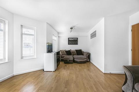 2 bedroom apartment for sale, Trinity Avenue, Enfield