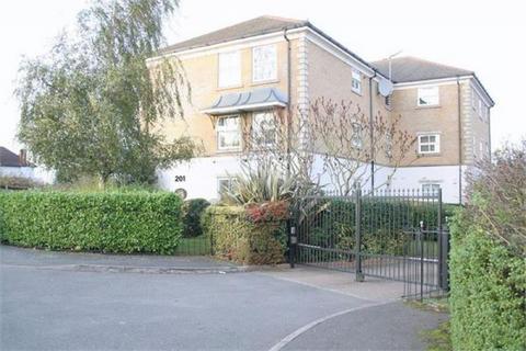 2 bedroom apartment to rent, Lime Court, Great North Way, Hendon