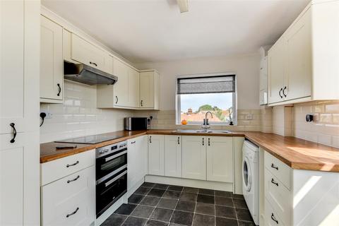 2 bedroom flat for sale, Shelley Road, Worthing