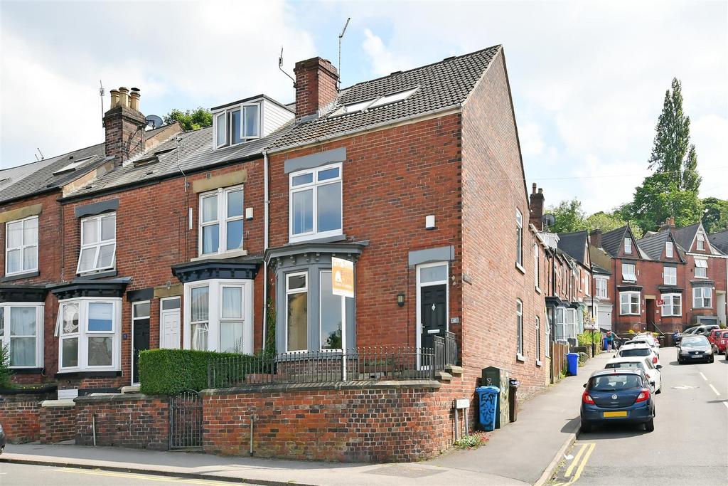 Junction Road, Hunters Bar, Sheffield 4 bed end of terrace house for