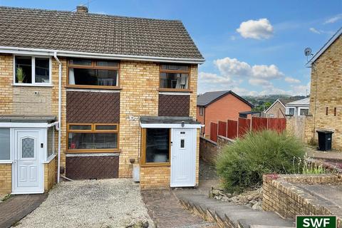 3 bedroom terraced house for sale, Marlborough Gardens, Wordsley