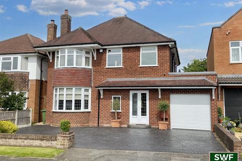 4 bedroom detached house for sale, Sabrina Road, Wightwick